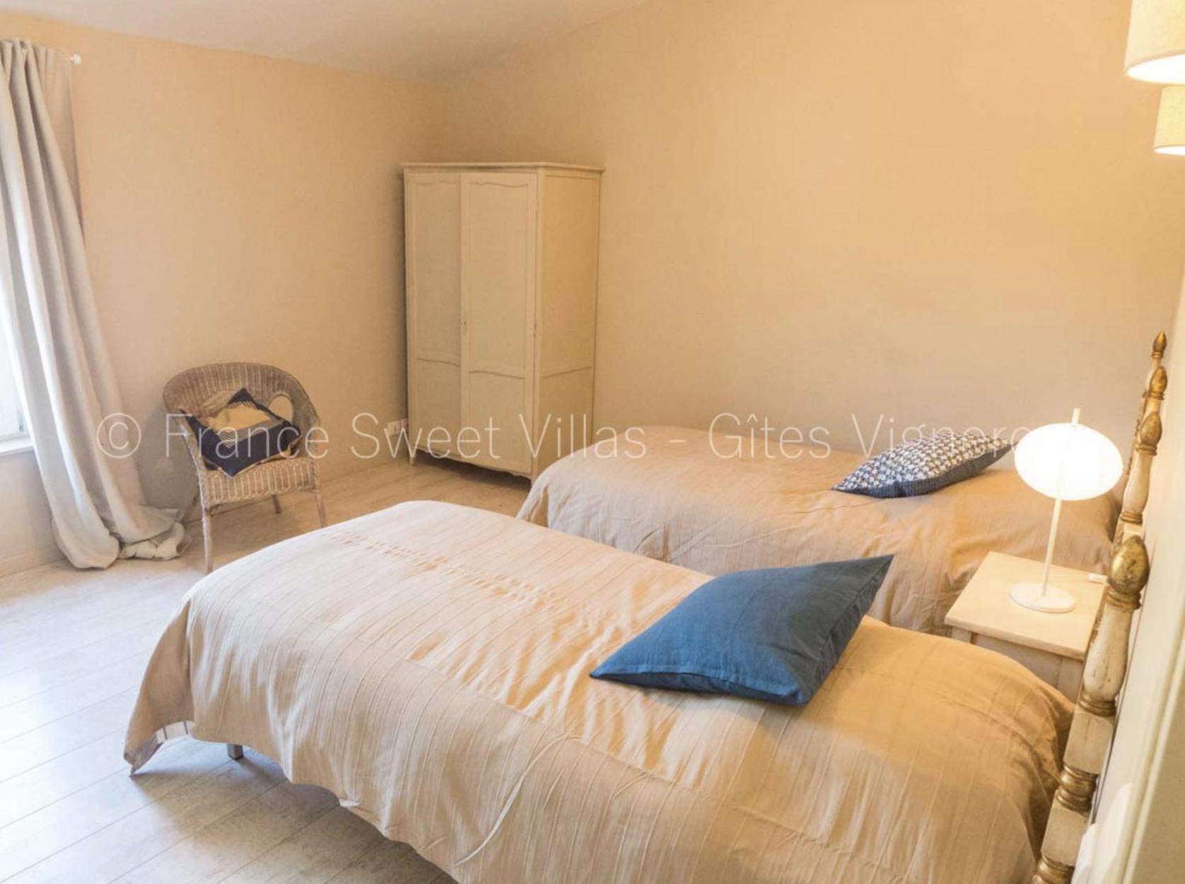 Suite Ou Chambre Privee A La Forge Des Cypres Loupia Esterno foto