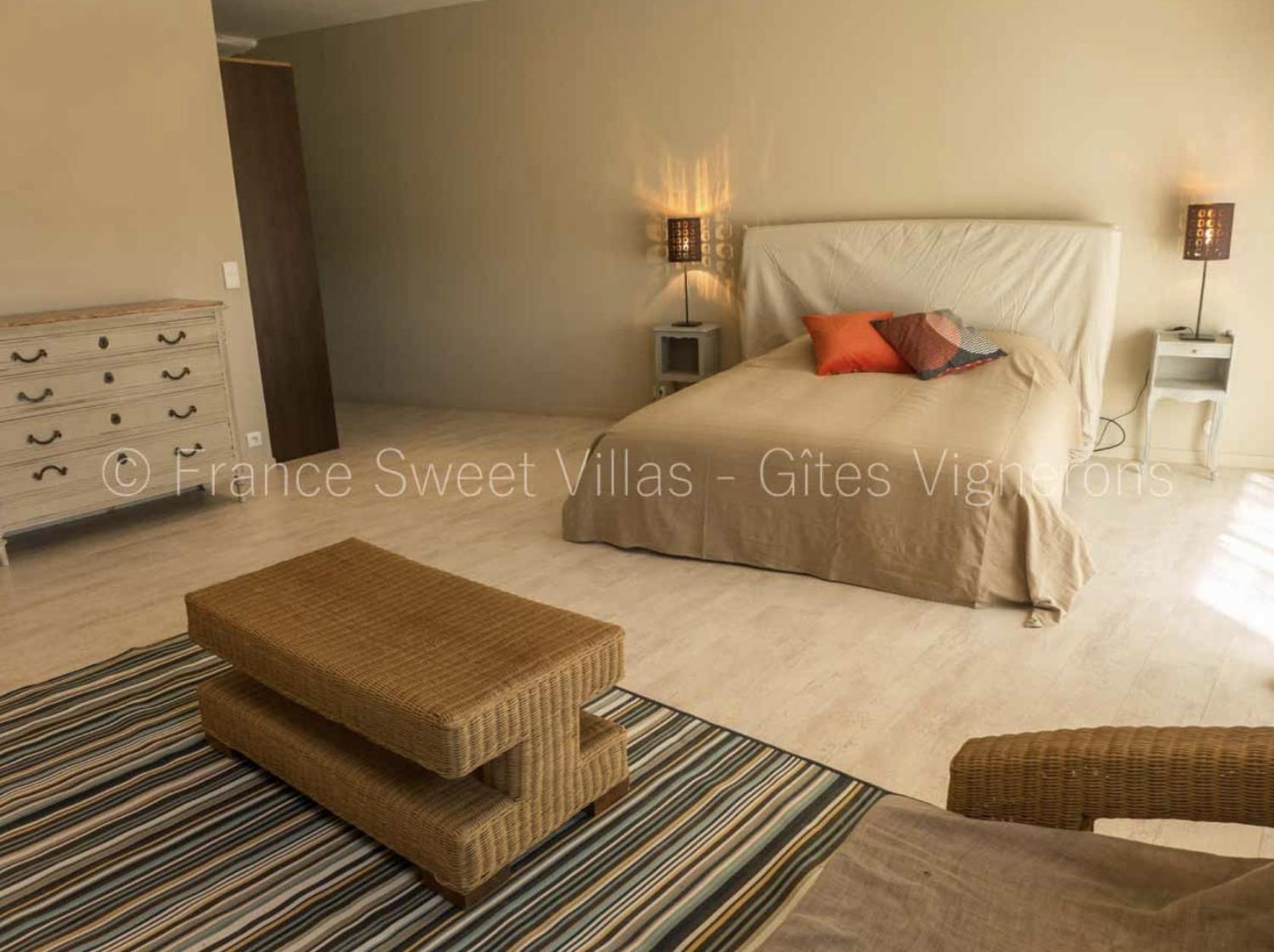 Suite Ou Chambre Privee A La Forge Des Cypres Loupia Esterno foto